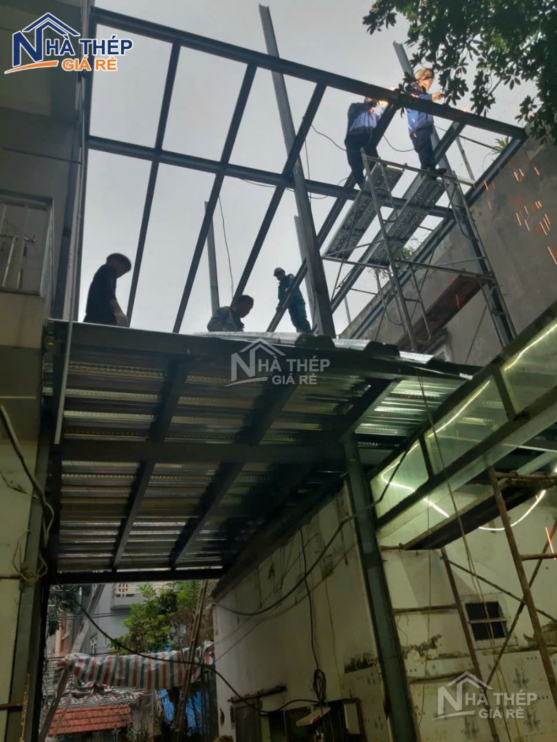 Dự án thi công nhà khung thép I250 và sàn deck