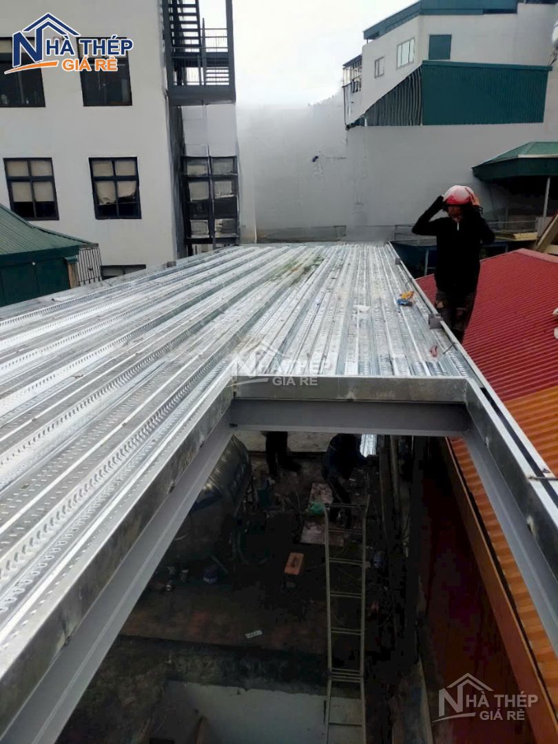Dự án thi công nhà khung thép I250 và sàn deck