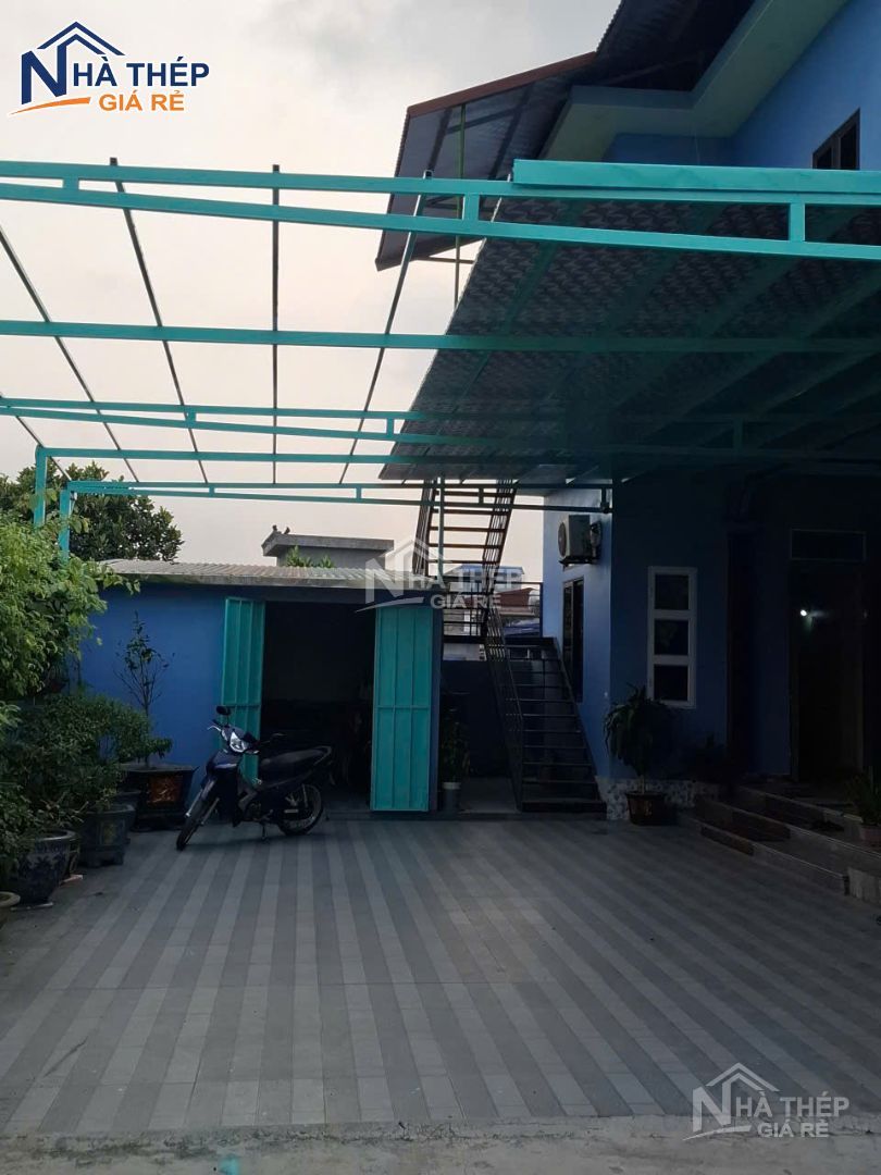 dự án thi công mái sân và lan can khung thép