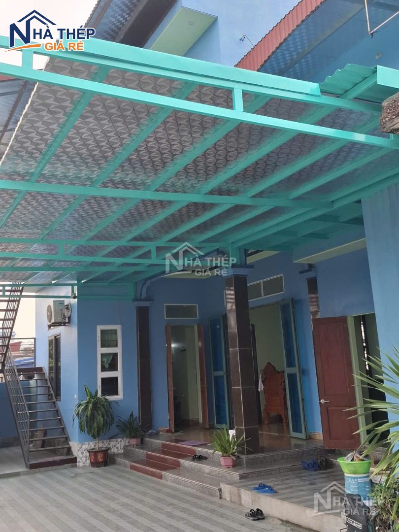 dự án thi công mái sân và lan can khung thép