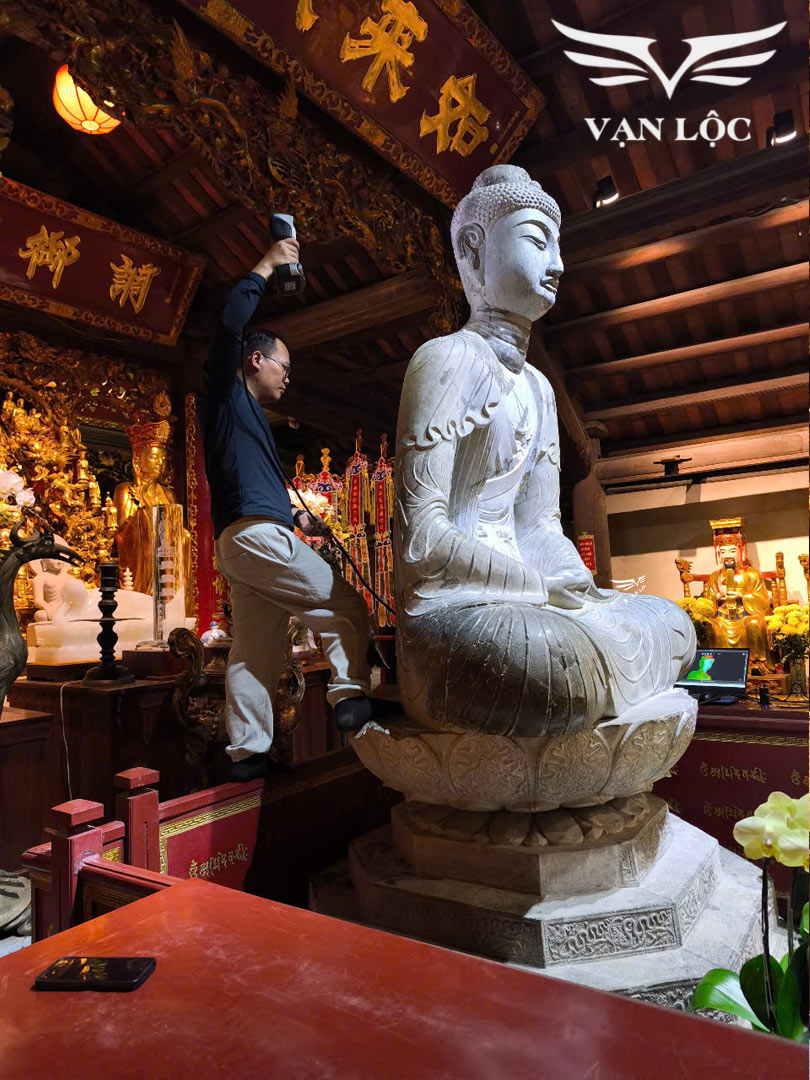 quét mẫu tượng Phật Thích Ca chùa Phật Tích