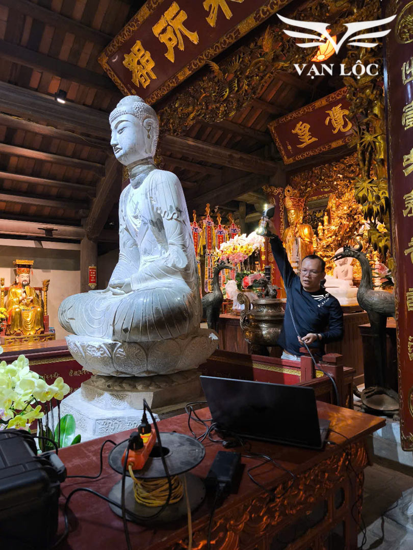 quét mẫu tượng Phật Thích Ca chùa Phật Tích